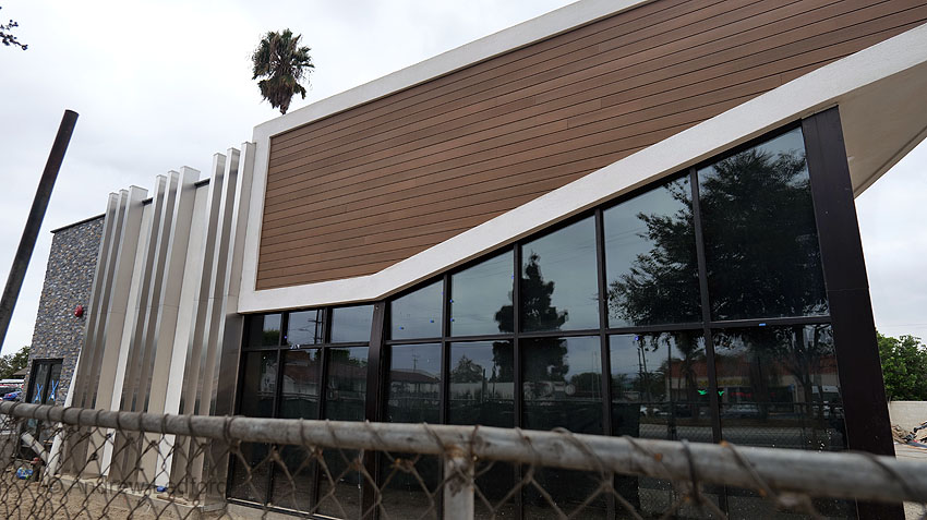 Front of Medical Center 9432 Telegraph Rd, Downey 9-26-25